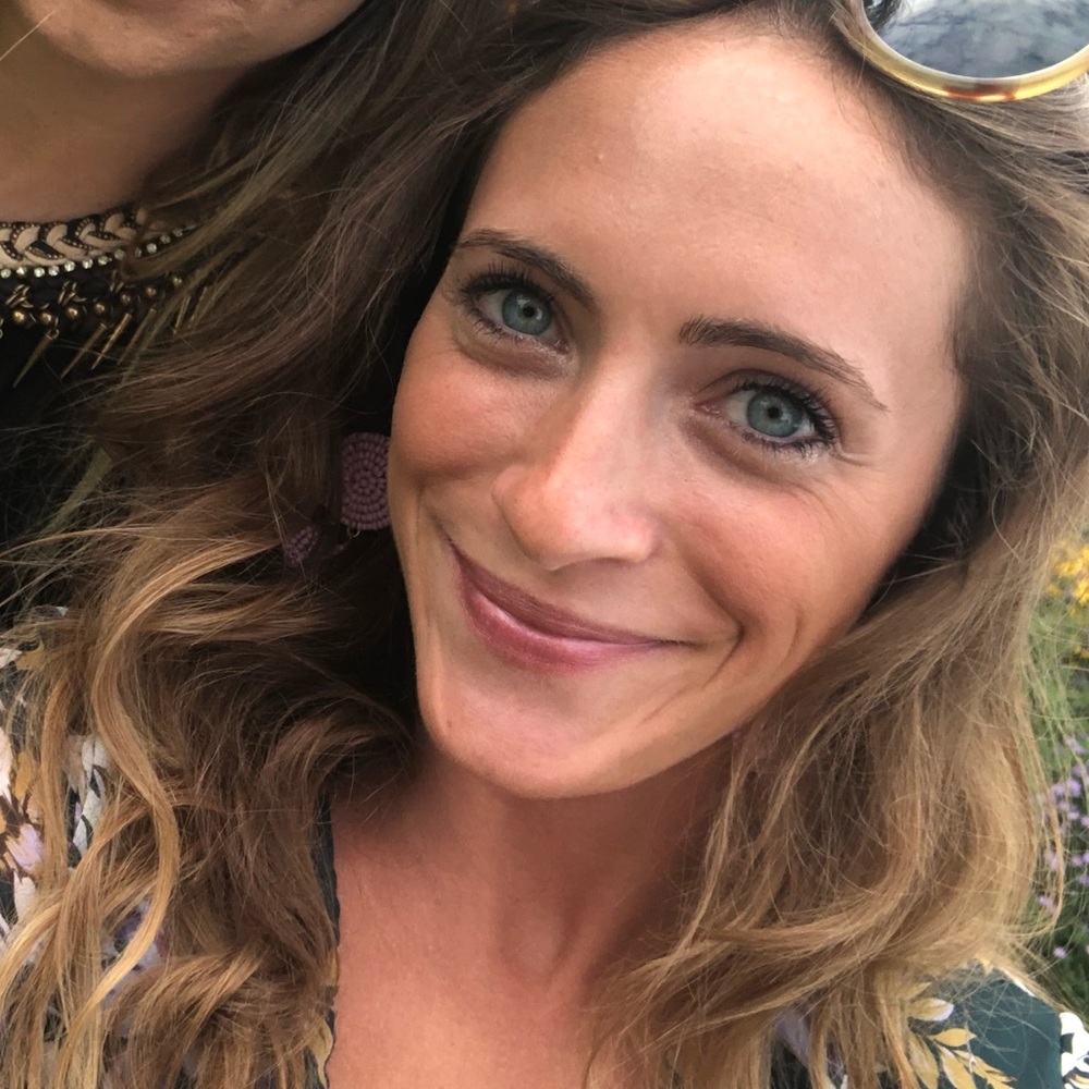 Meet your Posher, Caitlin